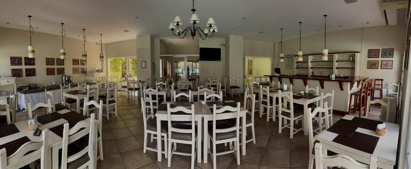 Salón desayunador del Hotel Altos de Balcarce